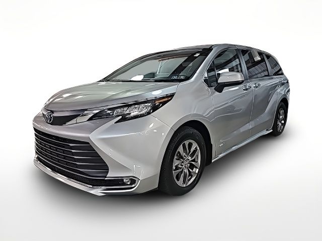 2021 Toyota Sienna XLE