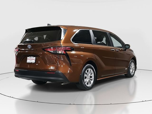 2021 Toyota Sienna XLE