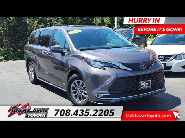 2021 Toyota Sienna XLE