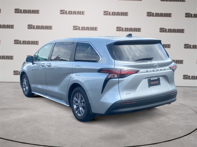 2021 Toyota Sienna XLE