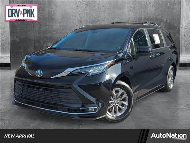 2021 Toyota Sienna XLE