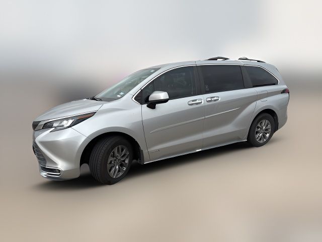 2021 Toyota Sienna XLE