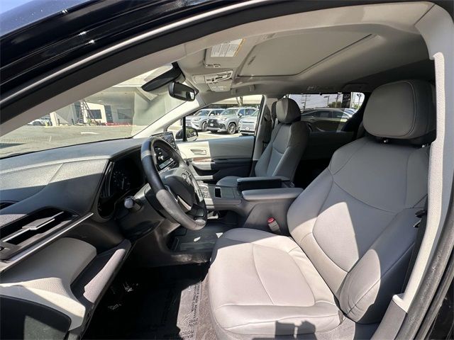 2021 Toyota Sienna XLE