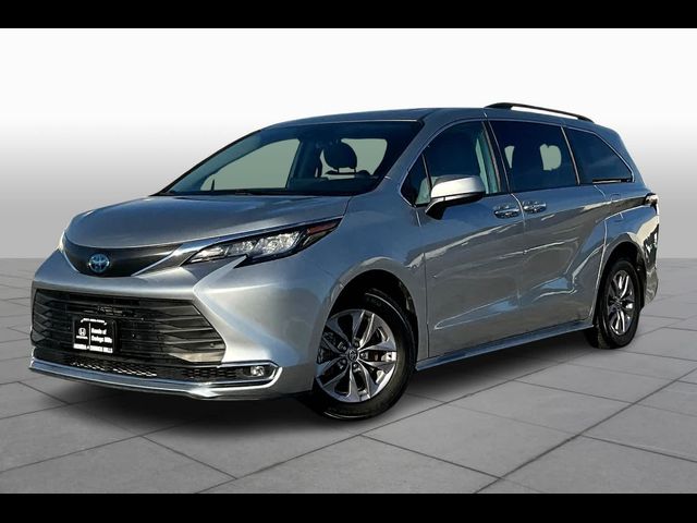 2021 Toyota Sienna XLE