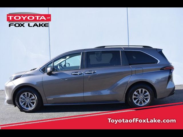 2021 Toyota Sienna XLE