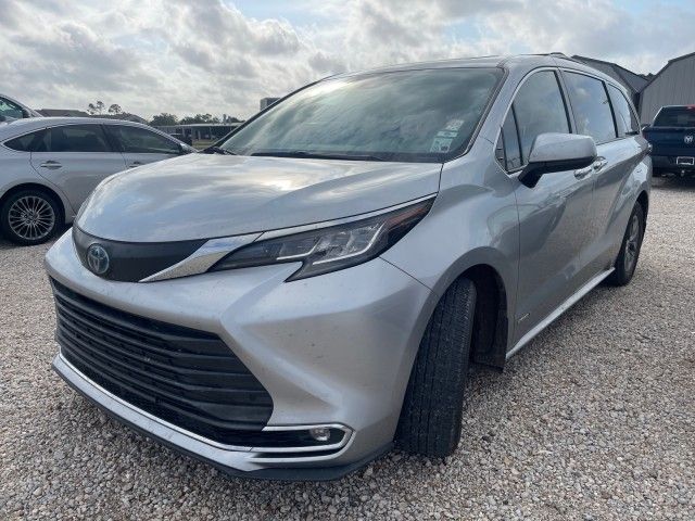 2021 Toyota Sienna XLE