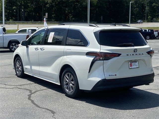 2021 Toyota Sienna XLE