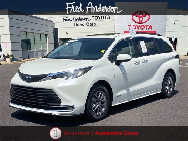 2021 Toyota Sienna XLE