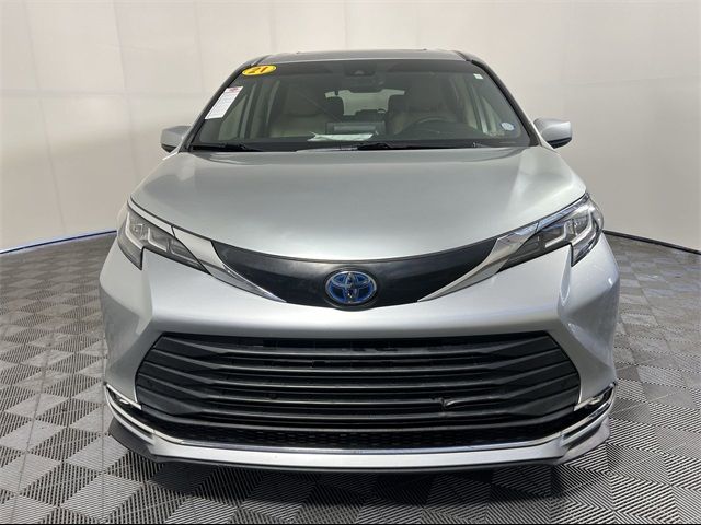 2021 Toyota Sienna XLE