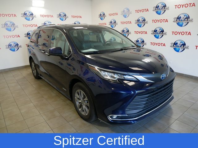 2021 Toyota Sienna XLE