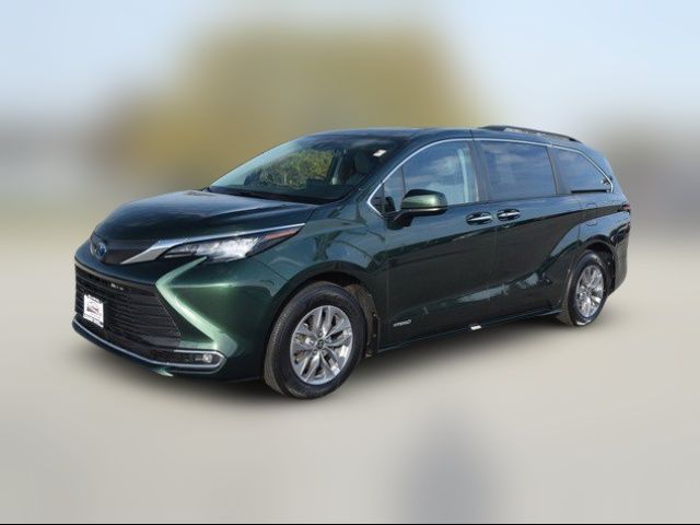 2021 Toyota Sienna XLE