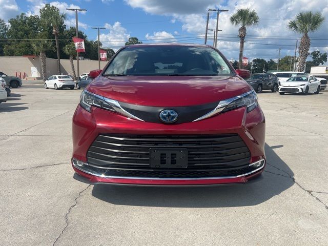 2021 Toyota Sienna XLE