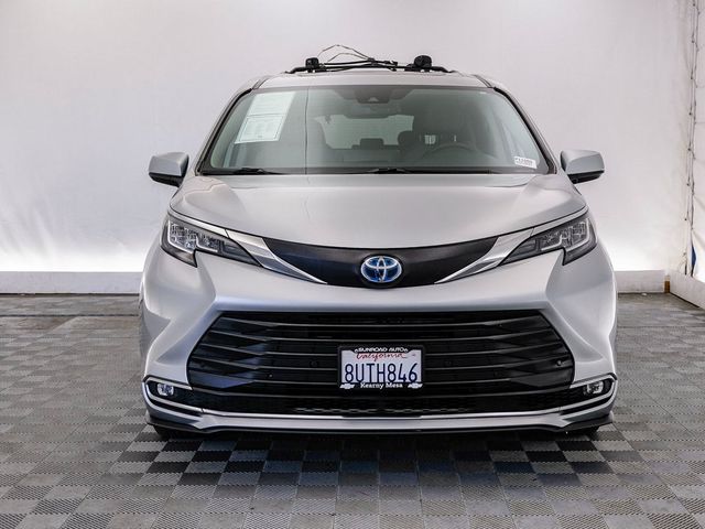 2021 Toyota Sienna XLE