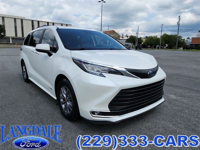 2021 Toyota Sienna XLE