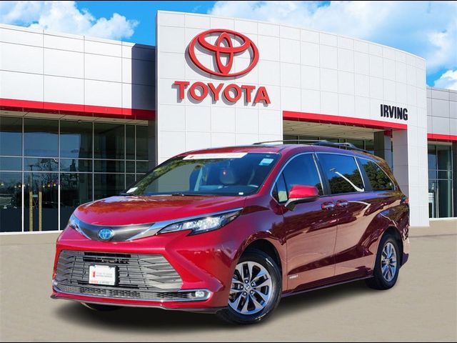 2021 Toyota Sienna XLE