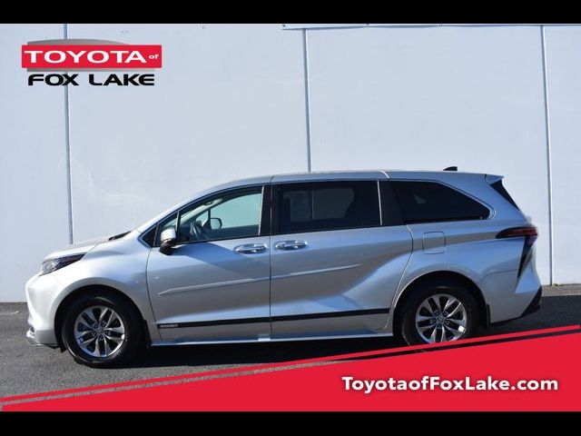 2021 Toyota Sienna XLE