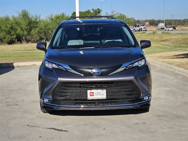 2021 Toyota Sienna XLE