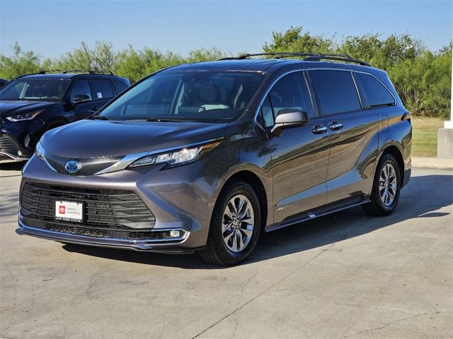 2021 Toyota Sienna XLE