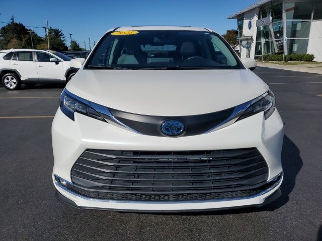 2021 Toyota Sienna XLE