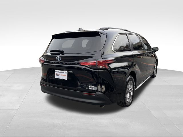 2021 Toyota Sienna XLE