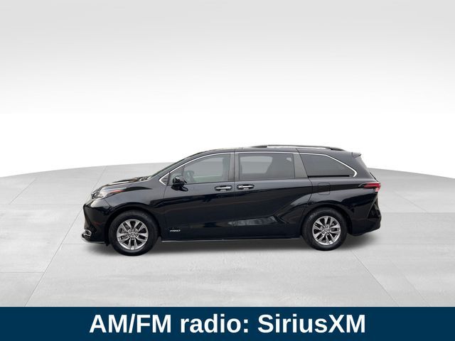 2021 Toyota Sienna XLE