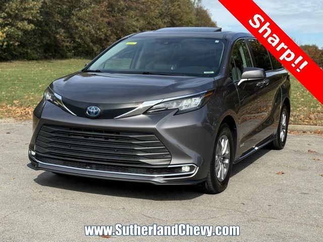 2021 Toyota Sienna XLE