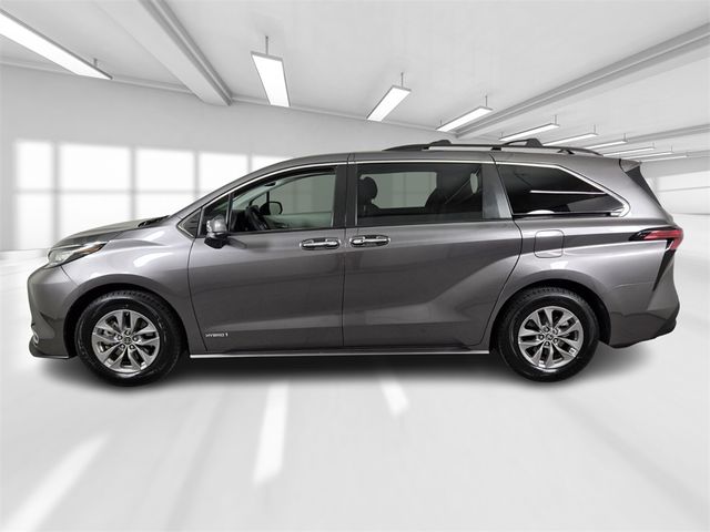 2021 Toyota Sienna XLE