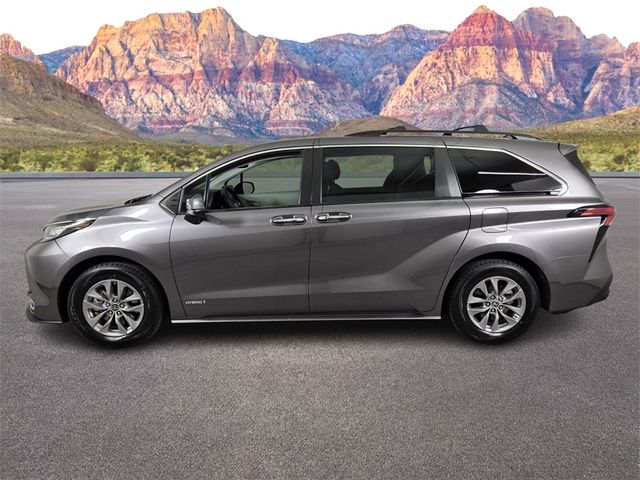 2021 Toyota Sienna XLE