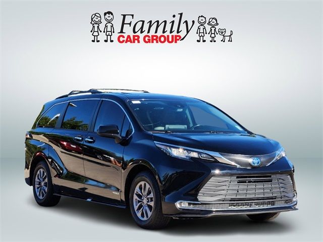 2021 Toyota Sienna XLE