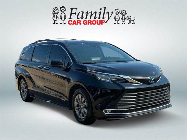 2021 Toyota Sienna XLE