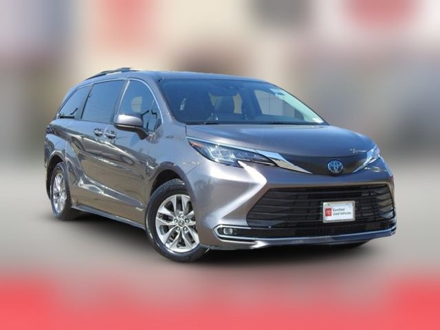 2021 Toyota Sienna XLE