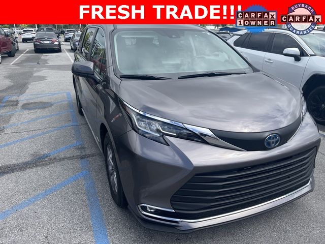 2021 Toyota Sienna XLE