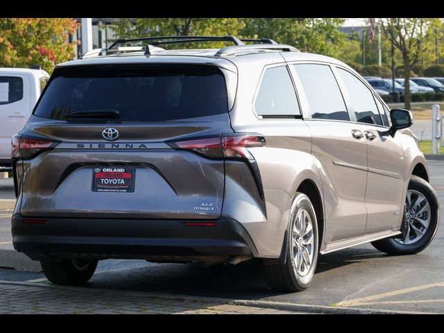 2021 Toyota Sienna XLE