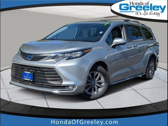 2021 Toyota Sienna XLE