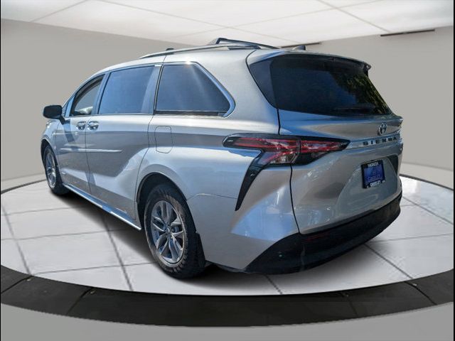 2021 Toyota Sienna XLE