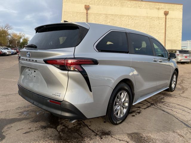 2021 Toyota Sienna XLE