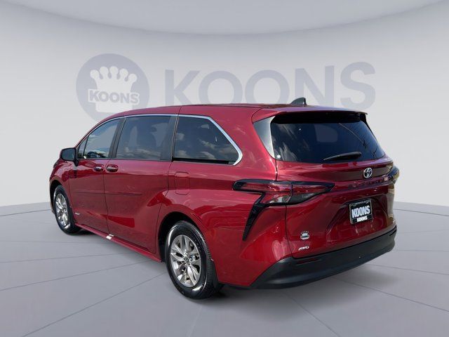 2021 Toyota Sienna XLE