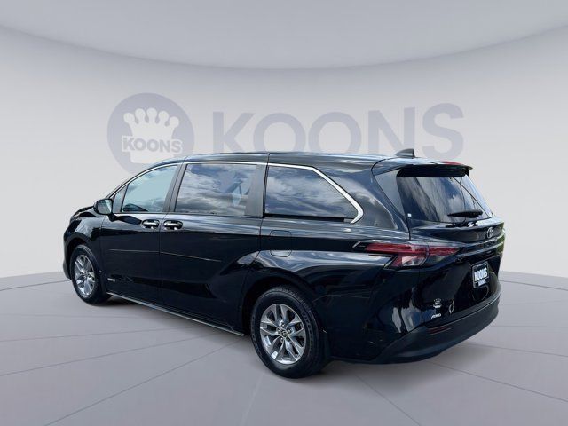 2021 Toyota Sienna XLE