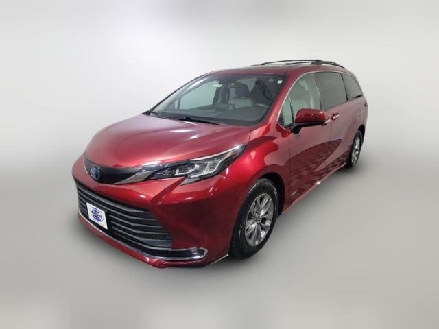 2021 Toyota Sienna XLE