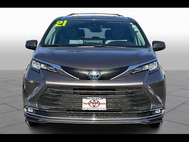 2021 Toyota Sienna XLE