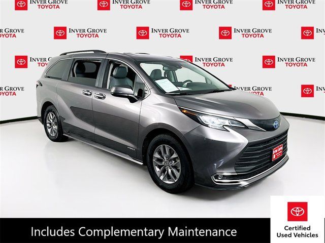 2021 Toyota Sienna XLE