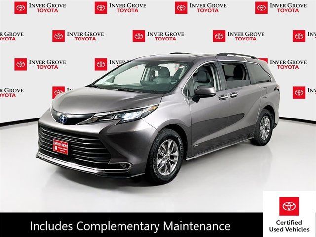 2021 Toyota Sienna XLE