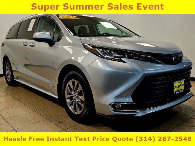 2021 Toyota Sienna XLE