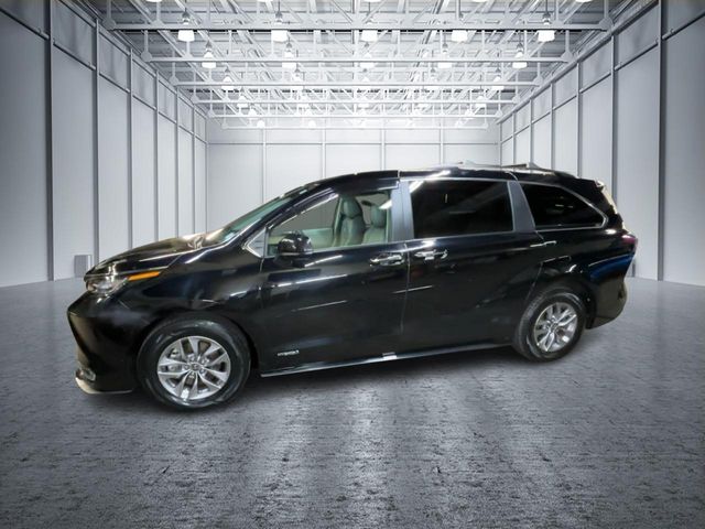 2021 Toyota Sienna XLE