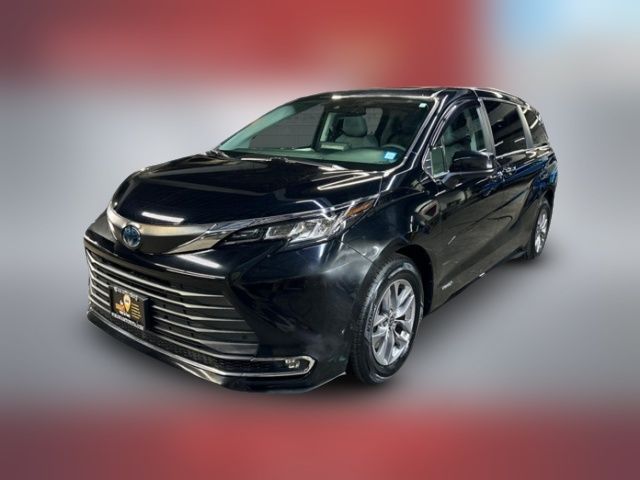 2021 Toyota Sienna XLE