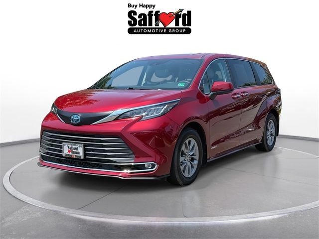 2021 Toyota Sienna XLE