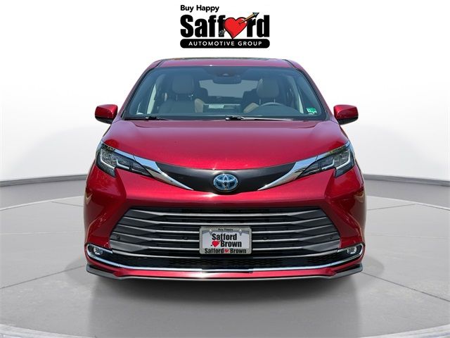 2021 Toyota Sienna XLE