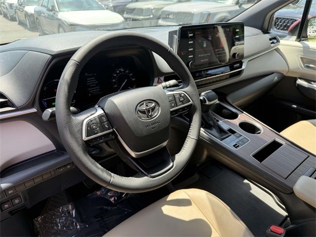 2021 Toyota Sienna XLE