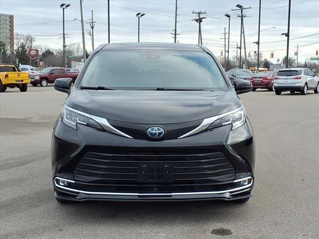 2021 Toyota Sienna XLE