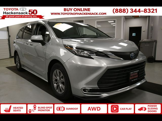 2021 Toyota Sienna XLE